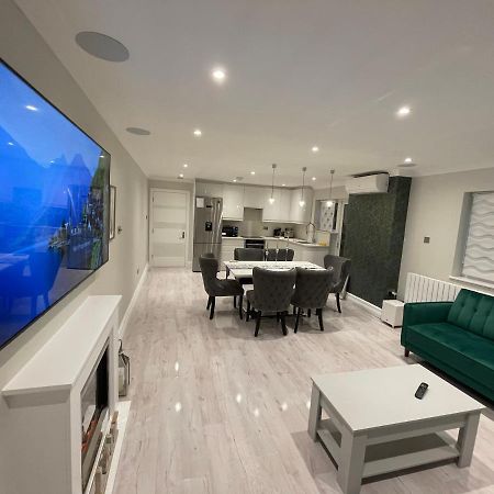 شقة Luxury House غرينفورد المظهر الخارجي الصورة