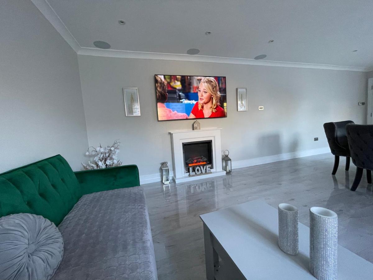 شقة Luxury House غرينفورد المظهر الخارجي الصورة
